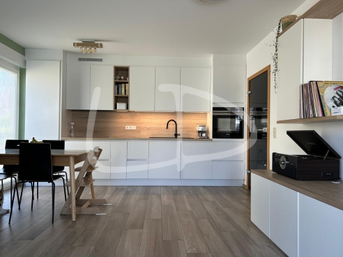 WhatsApp Image 2024-06-25 at 00.30.56 (28).jpeg